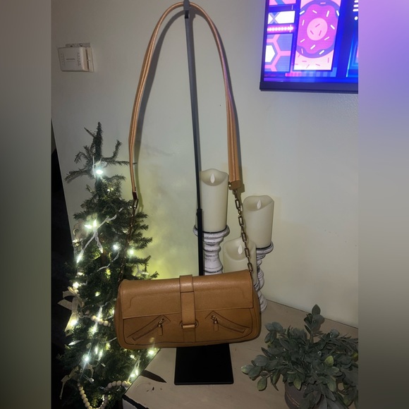 Gucci Handbags - Authentic Gucci Shoulder/Crossbody w/Dustbag-EUC